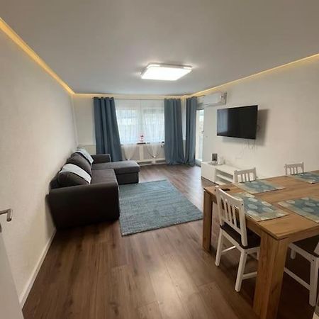 Familienwohnung Neben Dem See,Messe Und Europapark Оффенбург Экстерьер фото