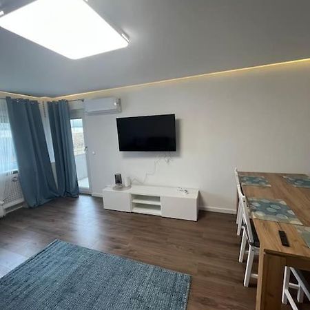 Familienwohnung Neben Dem See,Messe Und Europapark Оффенбург Экстерьер фото